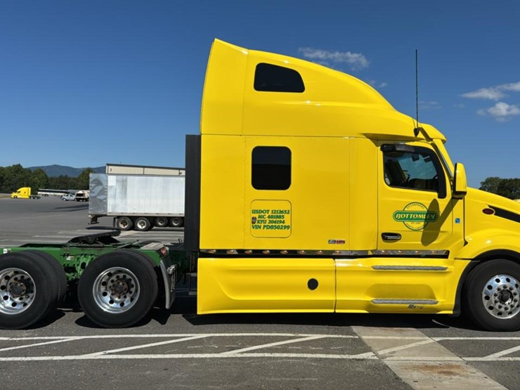 2023-peterbilt-579-image-6