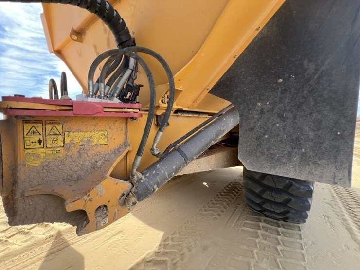 2020-volvo-a60h-image-14