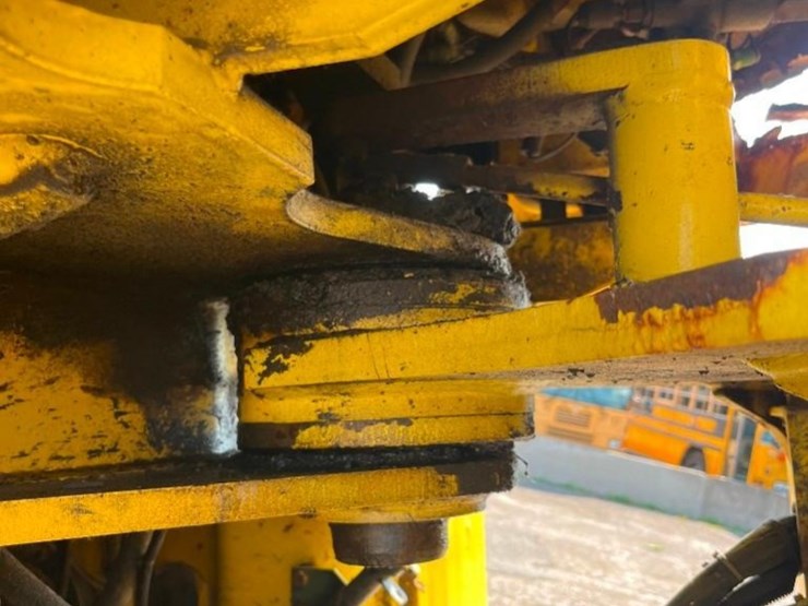 new-holland-lw170-image-16