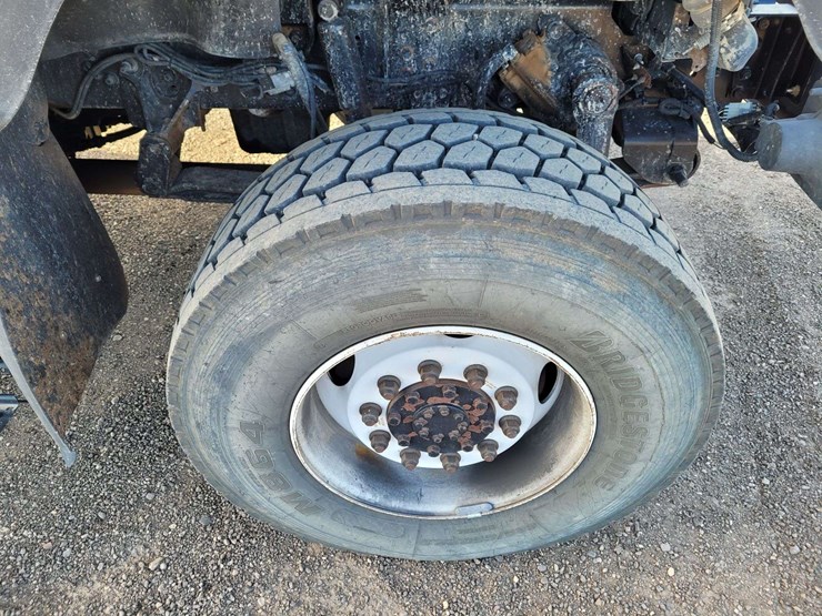 2013-international-harvester-sx525-truck-bucket-truck-image-20