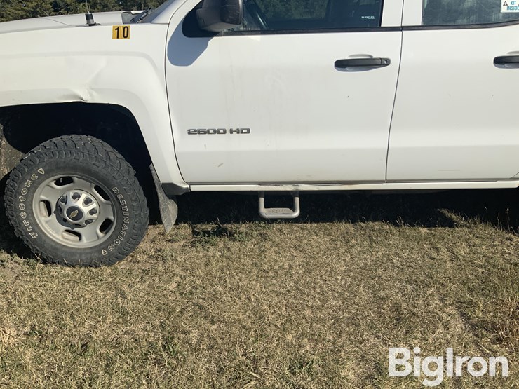 2015-chevrolet-silverado-2500-image-11