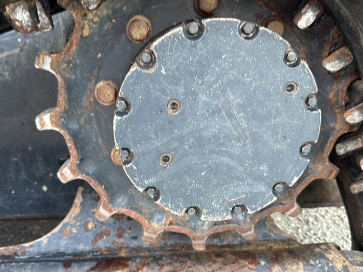 #1100-•-2018-kubota-svl95-2-skid-steer-image-14