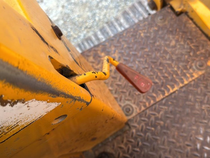 1990-deere-455g-image-42