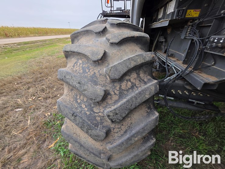 2008-gleaner-a86-image-17