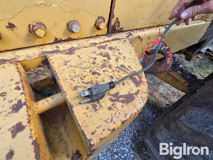 1975-caterpillar-920-image-9