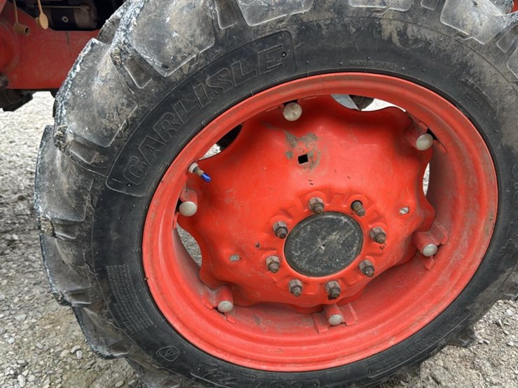 #2402-•-2012-kubota-tractor-image-36