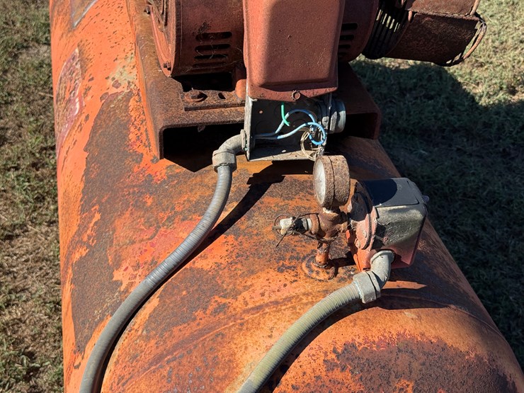 #31-•-#250-•-air-tank-with-compressor-motor-image-6
