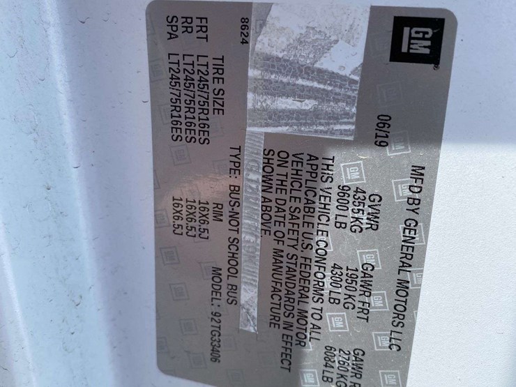 2019-gmc-3500-image-31