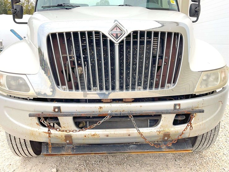 2003-international-durastar-4400-image-10