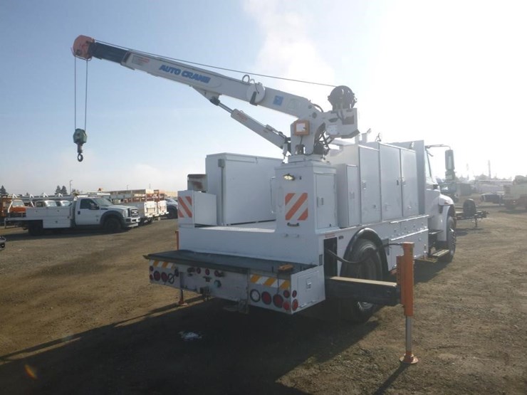 2011-international-durastar-4300-image-13