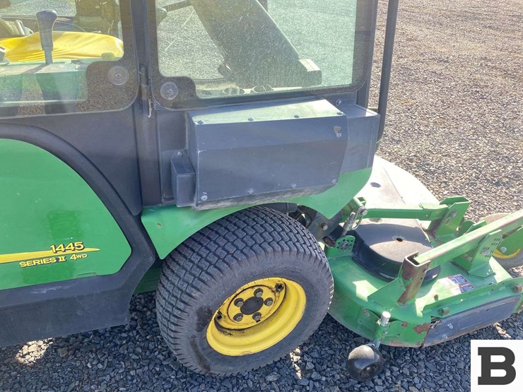 john-deere-1445-image-31