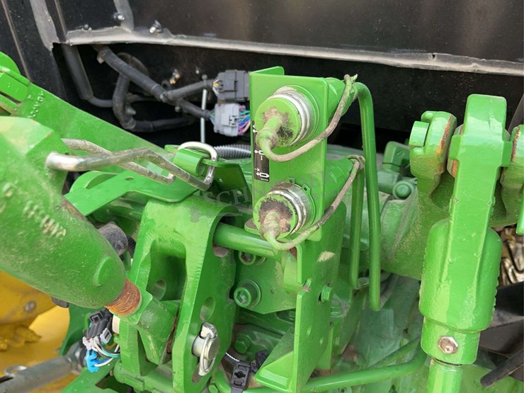 2022-john-deere-5065e-image-35