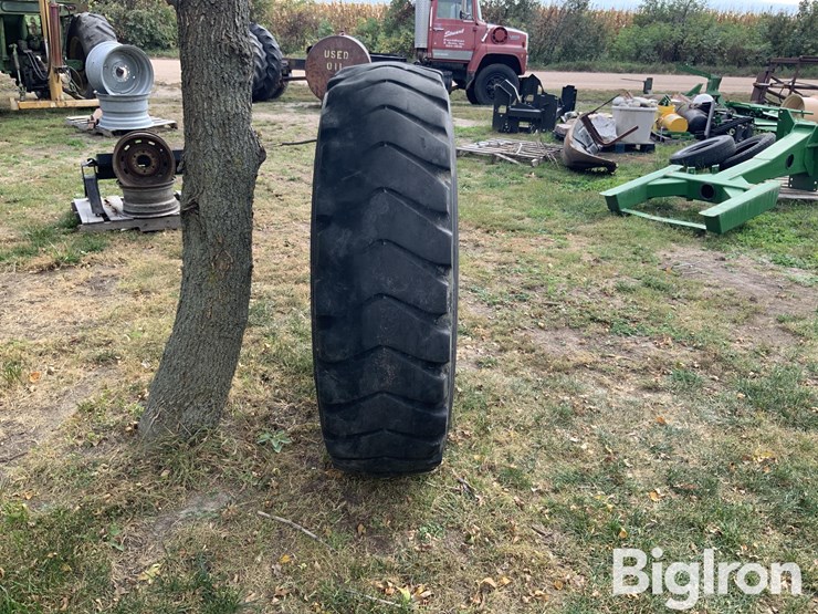 bridgestone-14.00r24-tire-image-2