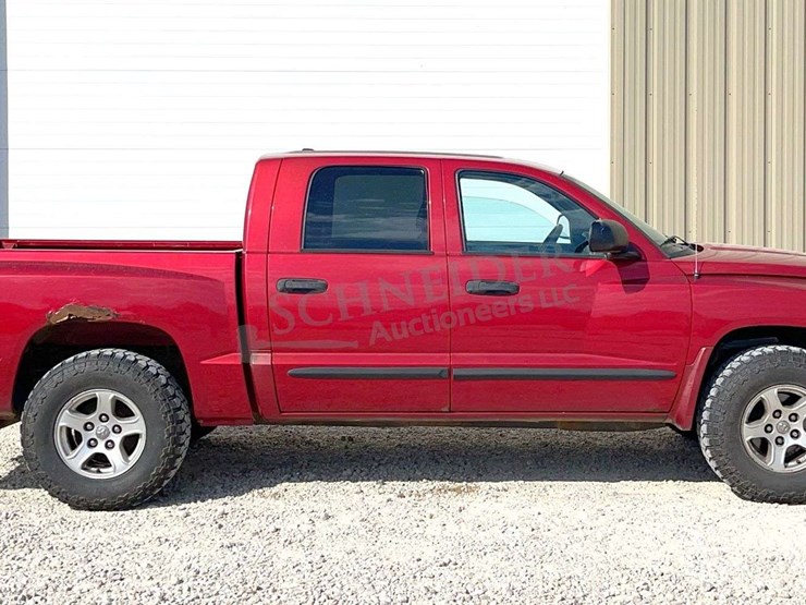 2006-dodge-dakota-image-3