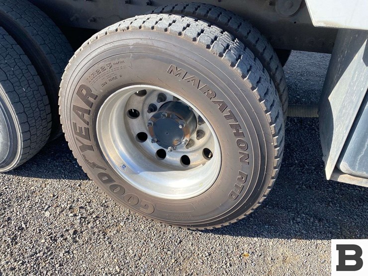 2017-mack-granite-gu713-image-41