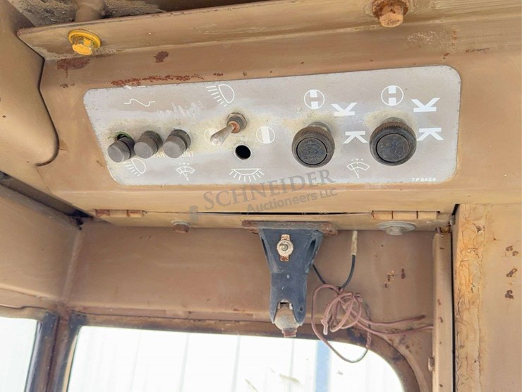 caterpillar-953b-image-45