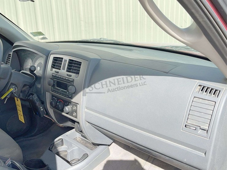 2006-dodge-dakota-image-37