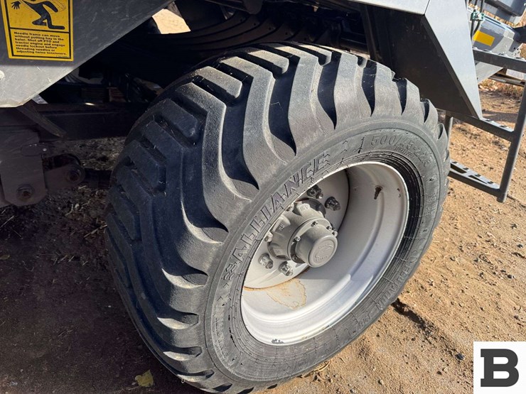 2015-massey-ferguson-2290-image-23