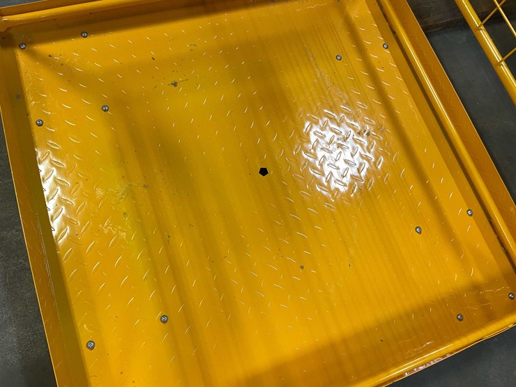 #8533-•-forklift-platform-basket-with-fork-pockets-(pr3)-image-2