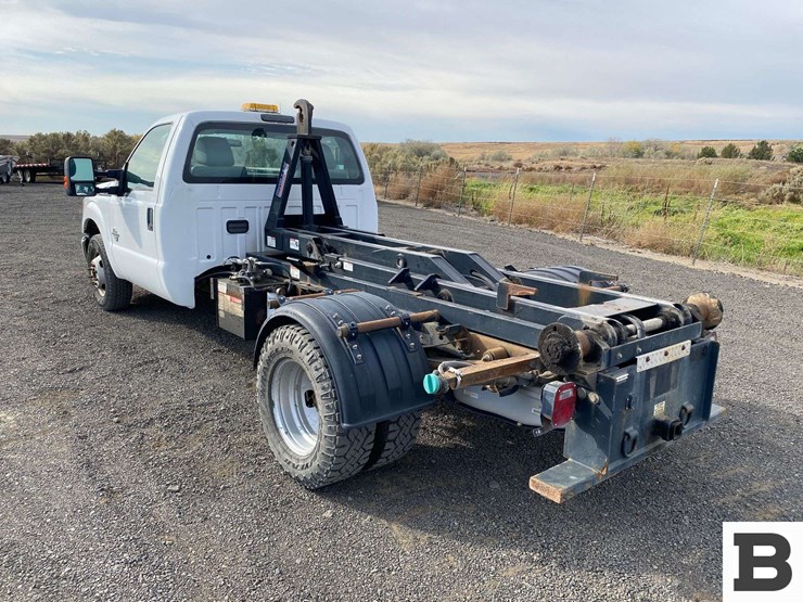 2015-ford-f350-image-3