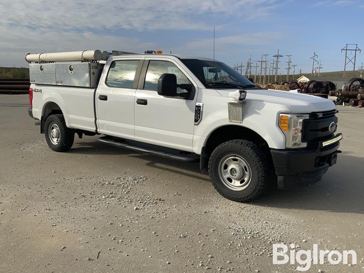 2017-ford-f350-xl-image-3