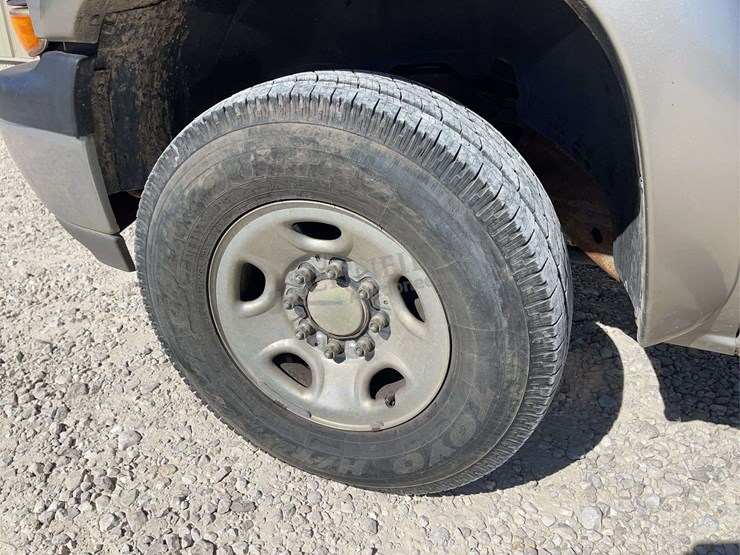 2000-chevrolet-2500-image-57