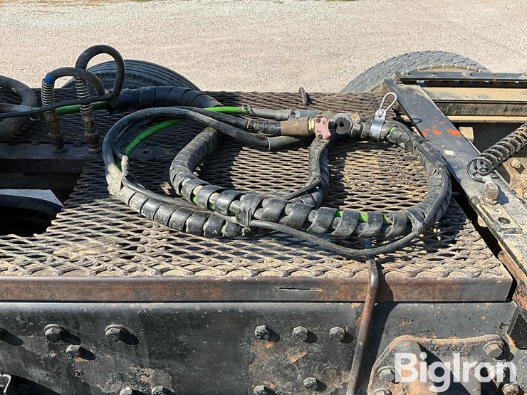 1992-peterbilt-357-image-18