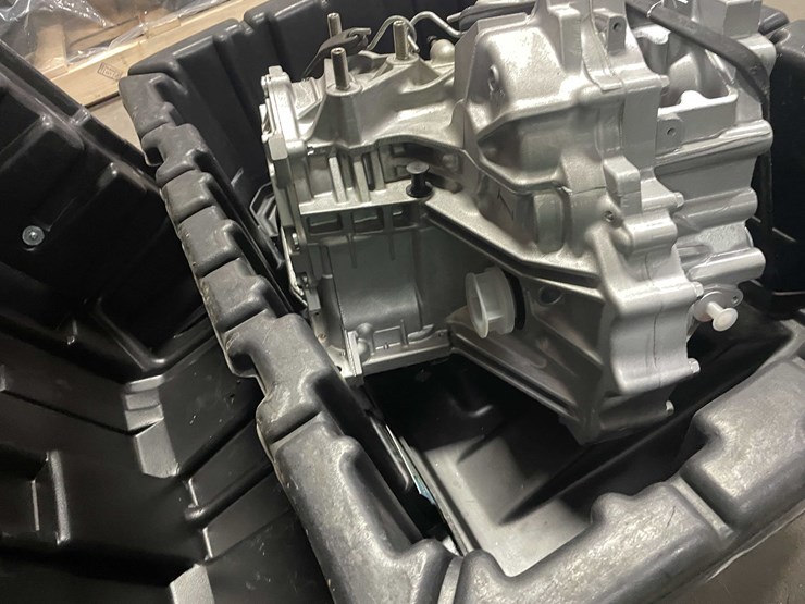 #8622-•-mazda-crate-transmission-(f)-image-13