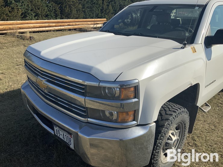 2015-chevrolet-silverado-2500-image-14