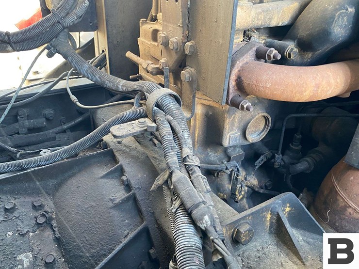 2006-peterbilt-320-image-58