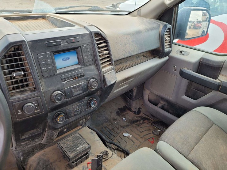 2017-ford-f150-image-8