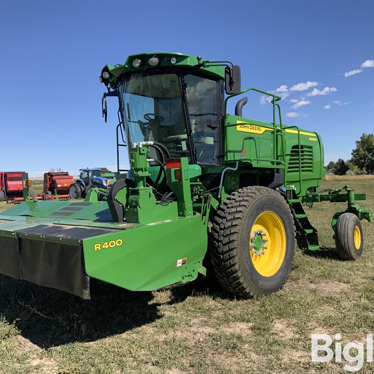 2022 JOHN DEERE W200M