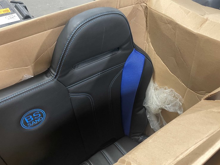 #8621-•-new-can-am-seat-(f)-image-15