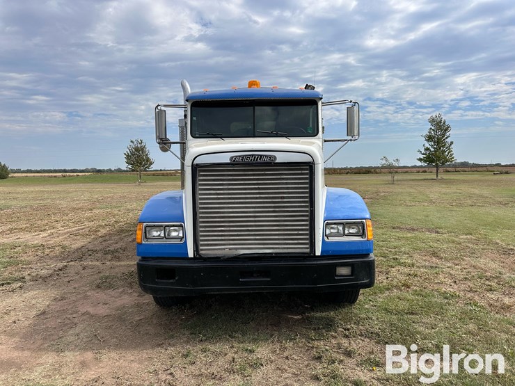 1994-freightliner-fld120-image-2