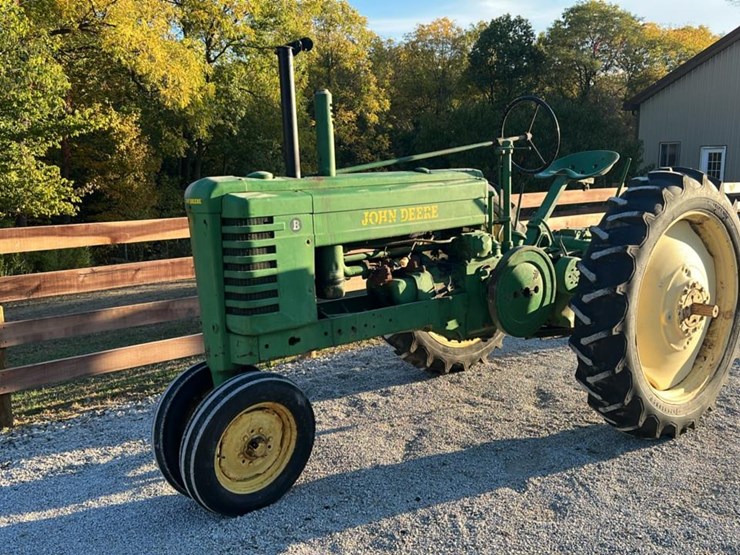 1943-john-deere-b-image-1