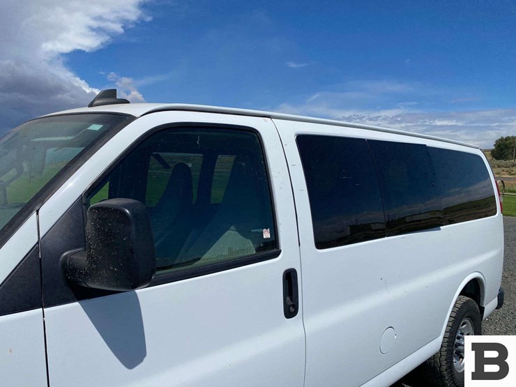 2019-gmc-3500-image-11