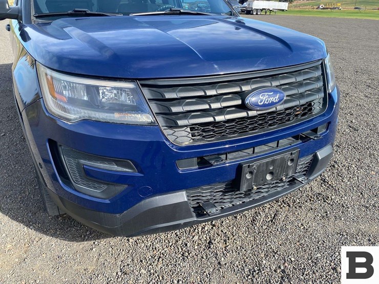 2018-ford-explorer-image-9