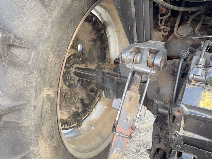 case-ih-5140-image-31