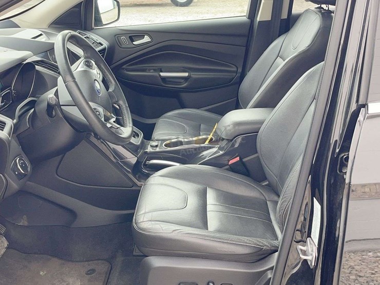 2013-ford-escape-titanium-image-33