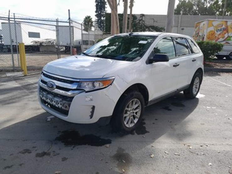 2014-ford-edge-image-2