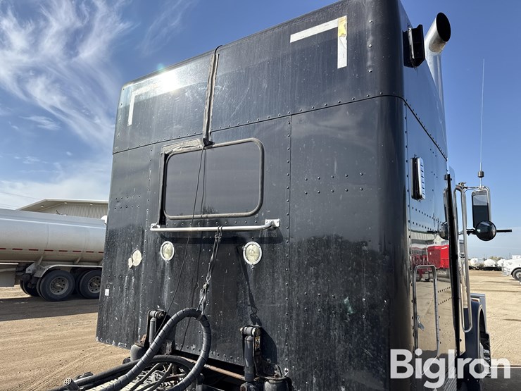 2005-peterbilt-378-image-15