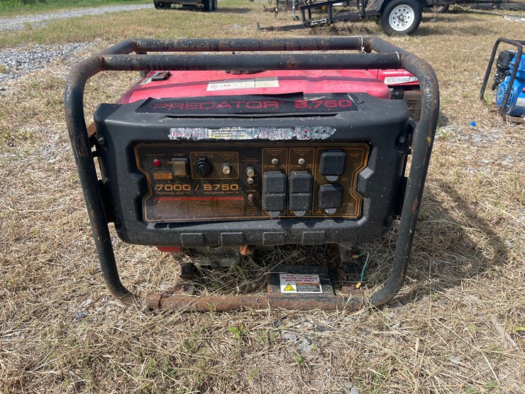 #190-•-predator-8750-gas-powered-generator-image-1