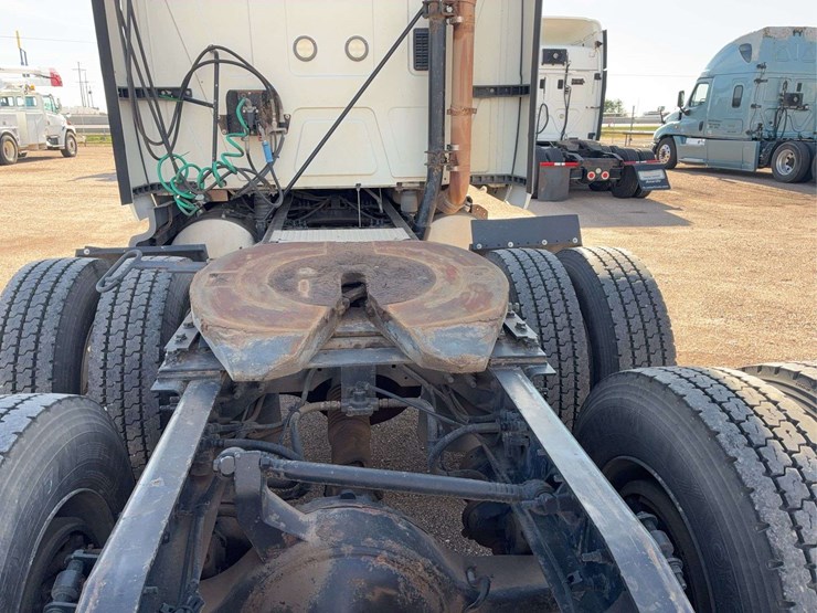 2017-international-prostar-image-5