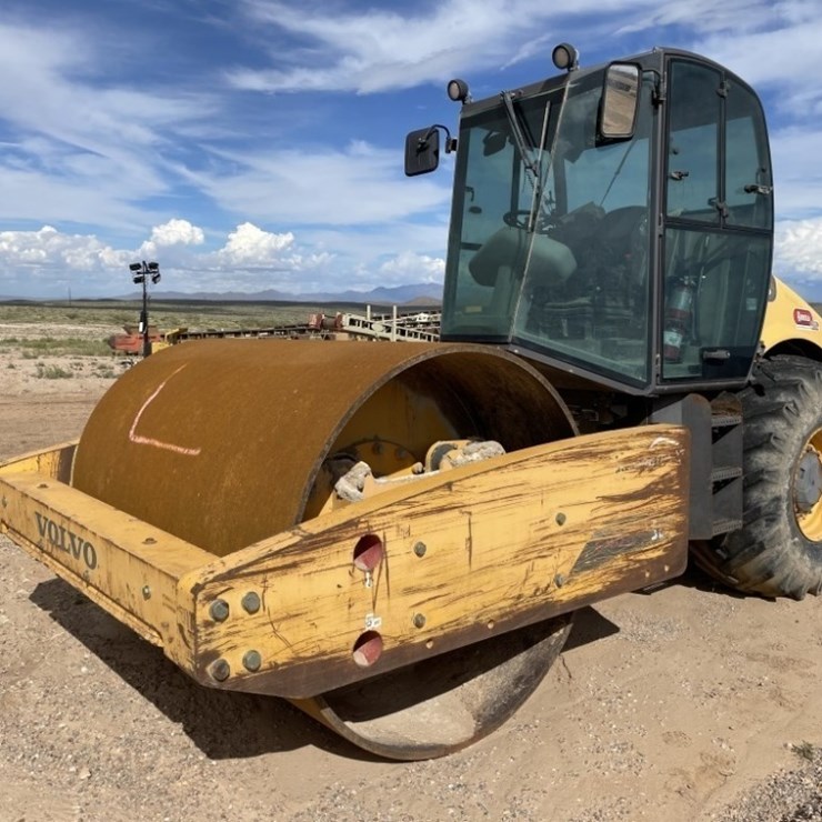 2014 Volvo SD160 Vibratory Roller