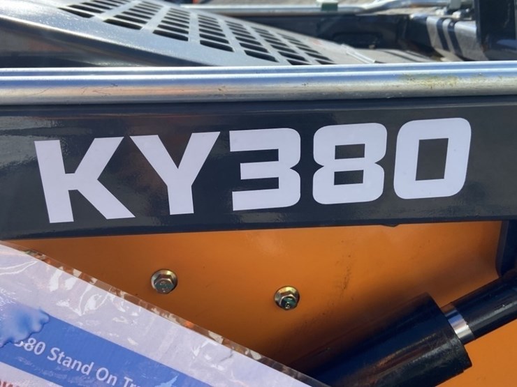 2025-kylin-ky380-mini-compact-track-loader-image-10