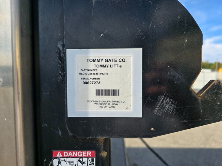 #22329-•-2014-freightliner-m2-106-box-truck-image-96