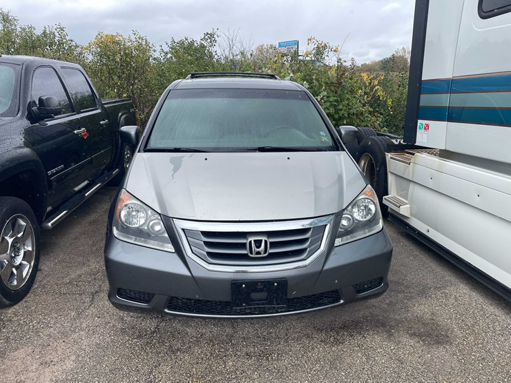 2009-honda-odyssey-image-2