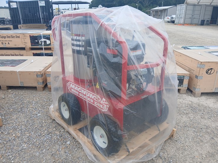#21944-•-2025-magnum-4000-series-gold-hot-pressure-washer-image-2