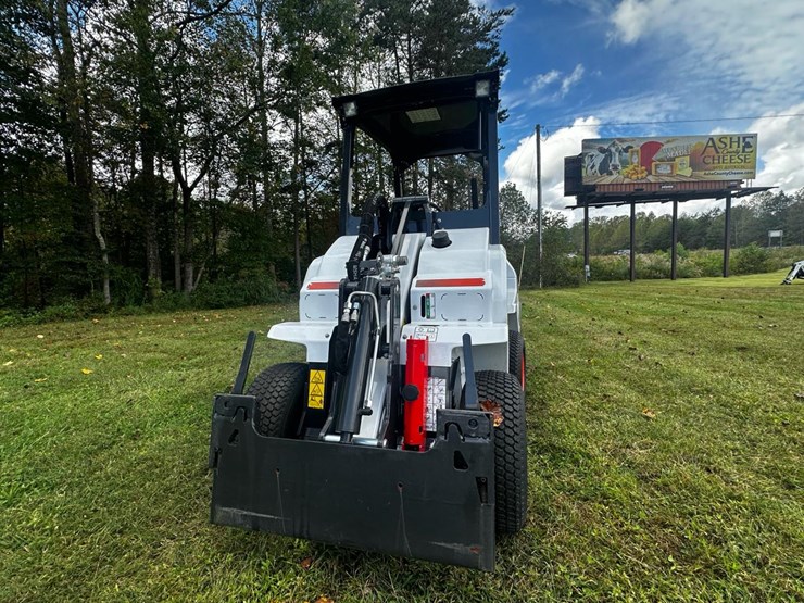 2024-bobcat-l23-image-4