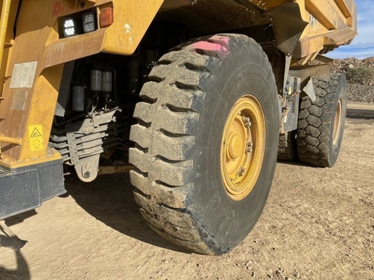 2012-komatsu-hd605-7-image-12